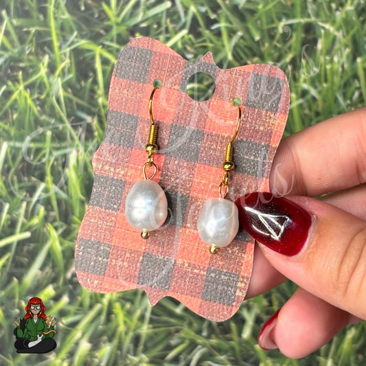 Shirley - Pearl Earrings!