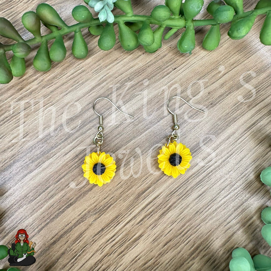 LeonaRae - Sunflower Earrings!