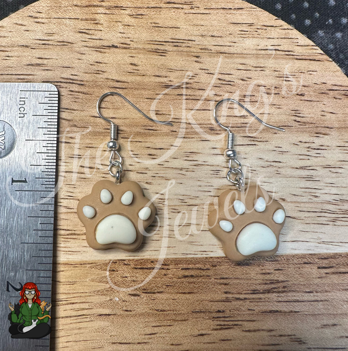 LeonaRae - Paw Earrings!