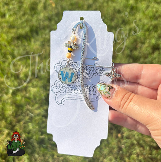 GwennaBelle - 'W' Buzzy Bee Bookmark
