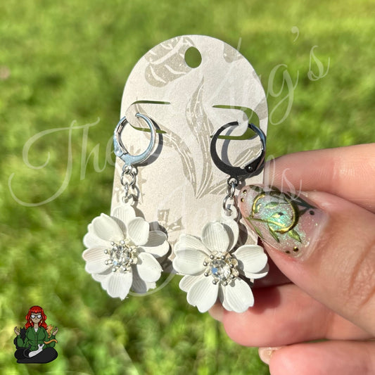 LeonaRae - White Flower Earrings!